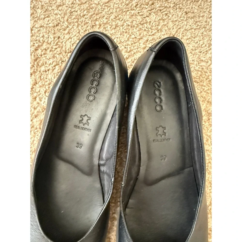ECCO Women Black Leather Wedge Pumps Round Toe Comfort Shoes Size 39 Preppy